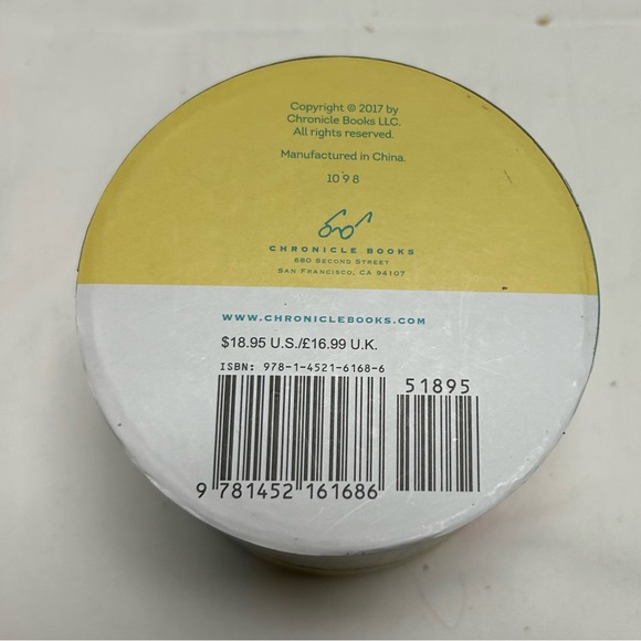 Yoga Dice by Chronicle Books - Picture 5 of 5